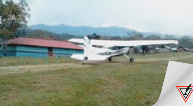 Pobladores asaltan avioneta con 800 mil pesos de programa social