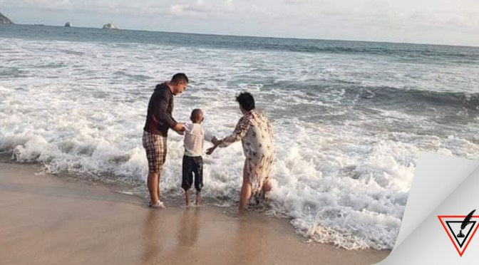 Jonathan cumple su sueño y conoce el mar