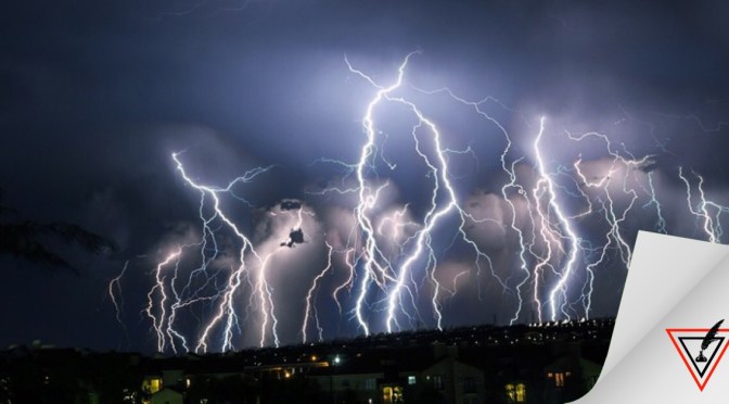 Caen 2,200 rayos durante tormenta en Seattle EE.UU.