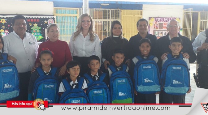 CREDE continúa con entrega de mochilas y útiles escolares