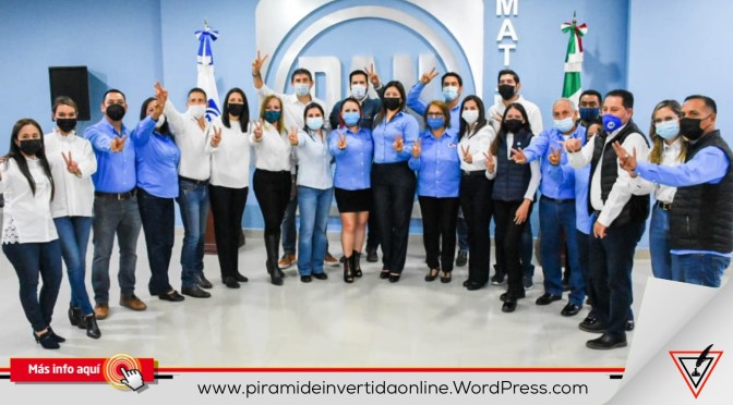 Reciben Candidatos de Acción Nacional constancias de registro