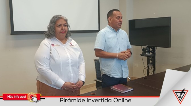 Se reúne el jefe de la Unidad Ejecutiva con maestros de Matamoros.